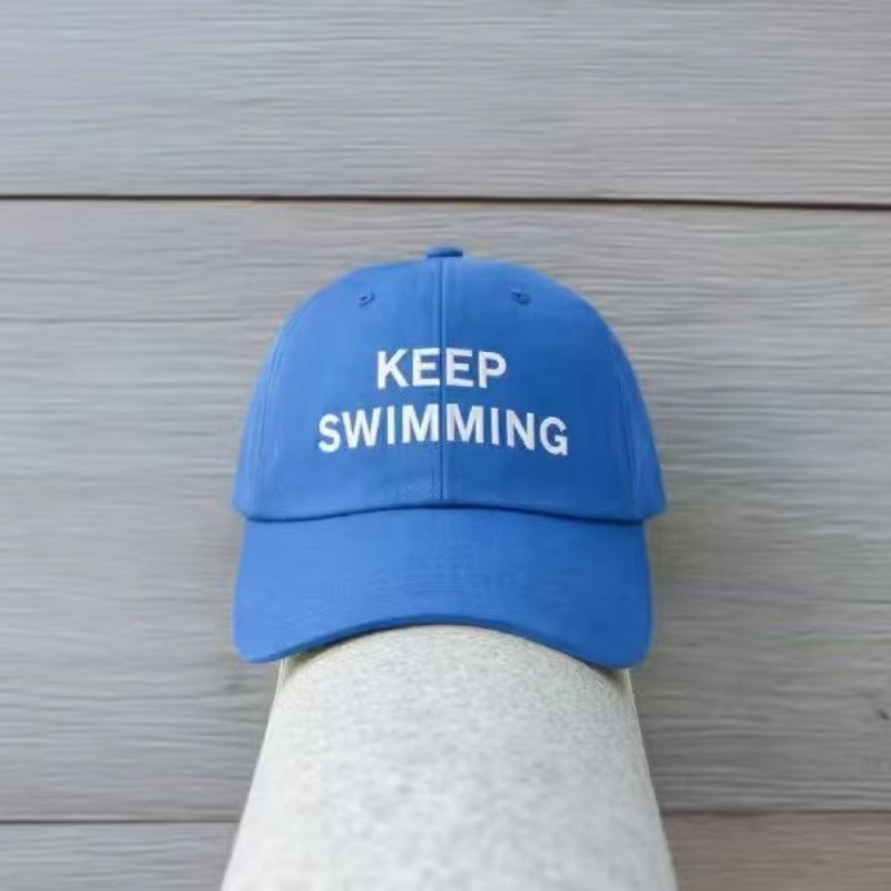 2026年トレンドの「Keep Swimming」新文字刺繍 - Mens Fashion Caps のレビューと価格