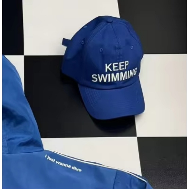 2026年トレンドの「Keep Swimming」新文字刺繍 - Mens Fashion Caps のレビューと価格