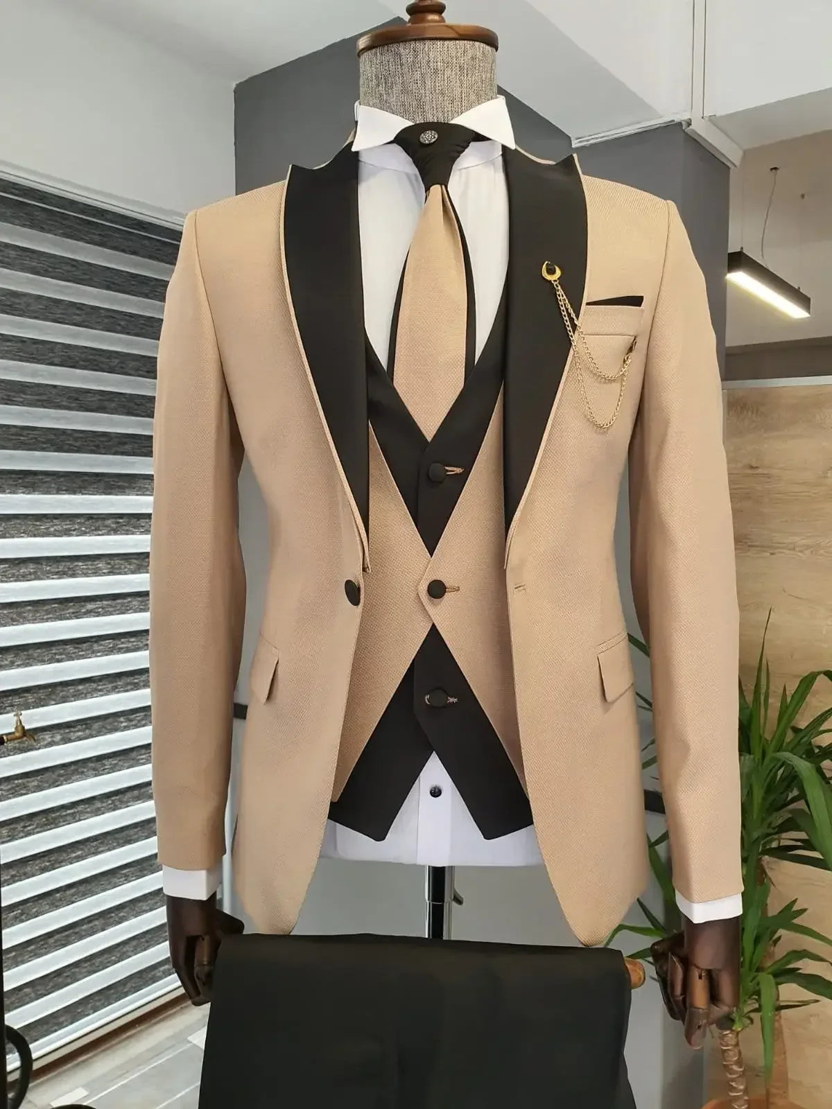 シャンパンジャケット ブラックパンツ イギリス メンズスーツ - Slim Fit Blazer Men のレビューと価格
