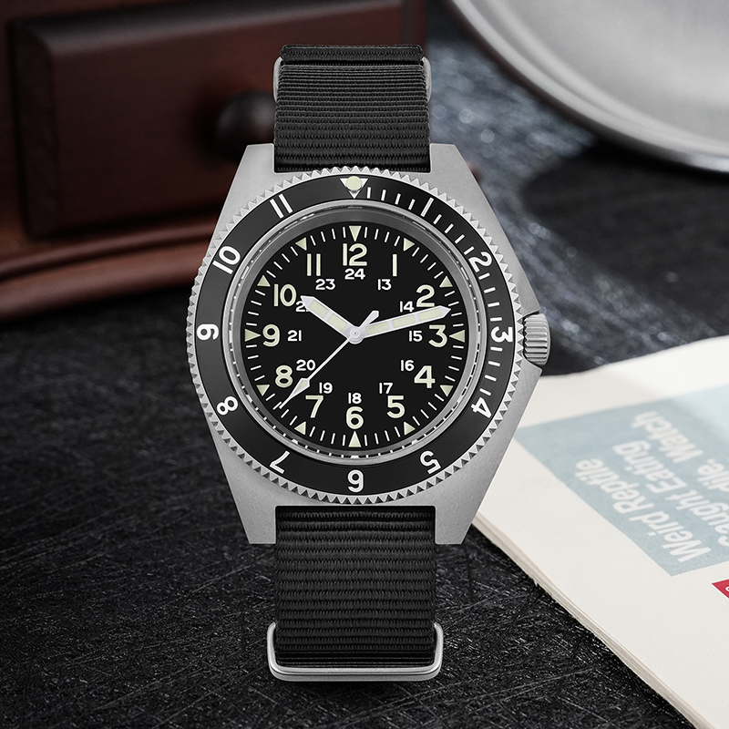 Watchdives WD1972 クォーツ時計サファイア夜 - Fashion Mens Watches のレビューと価格