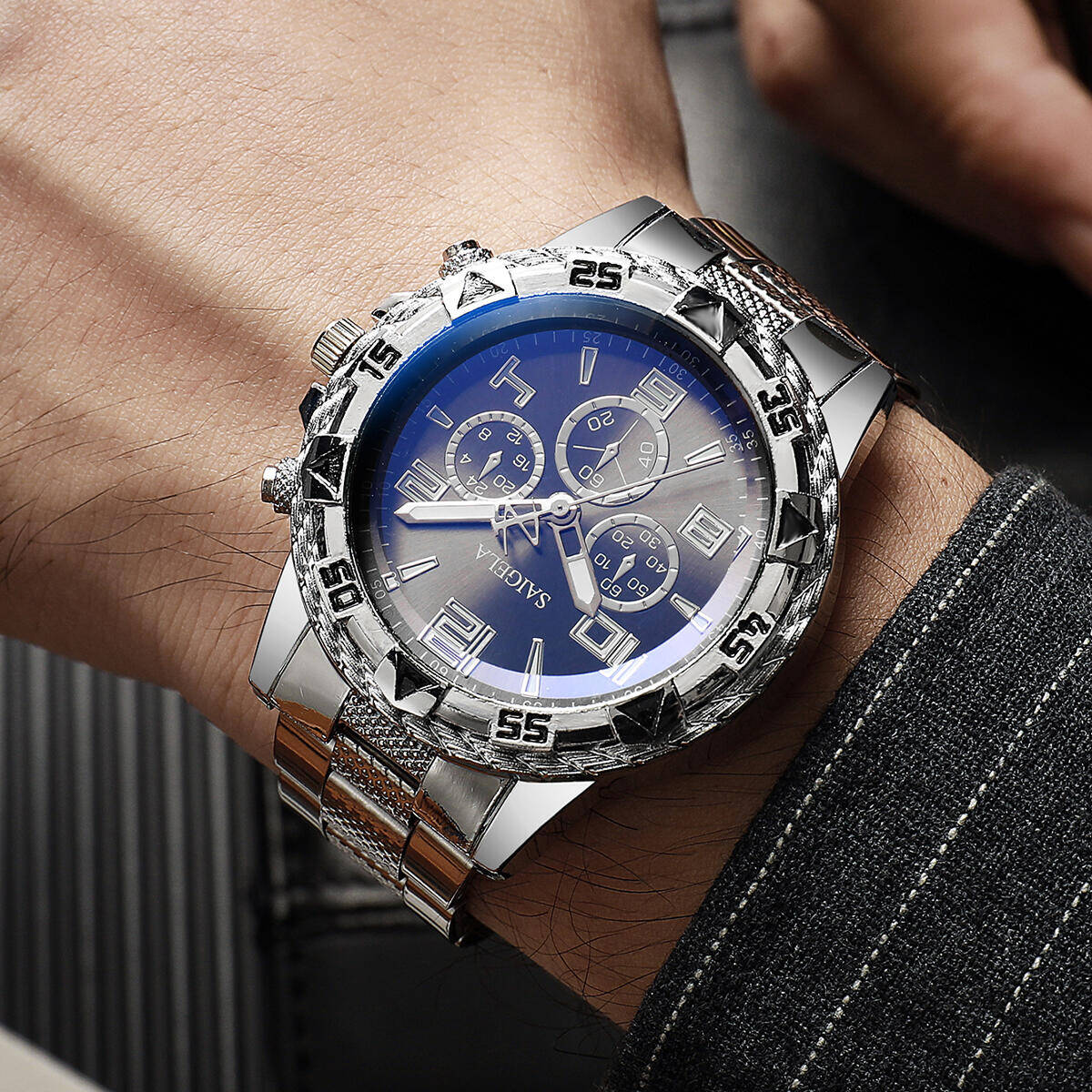 1PC サプライズミステリー腕時計ブラインドボックス-メンズ - Fashion Mens Watches のレビューと価格